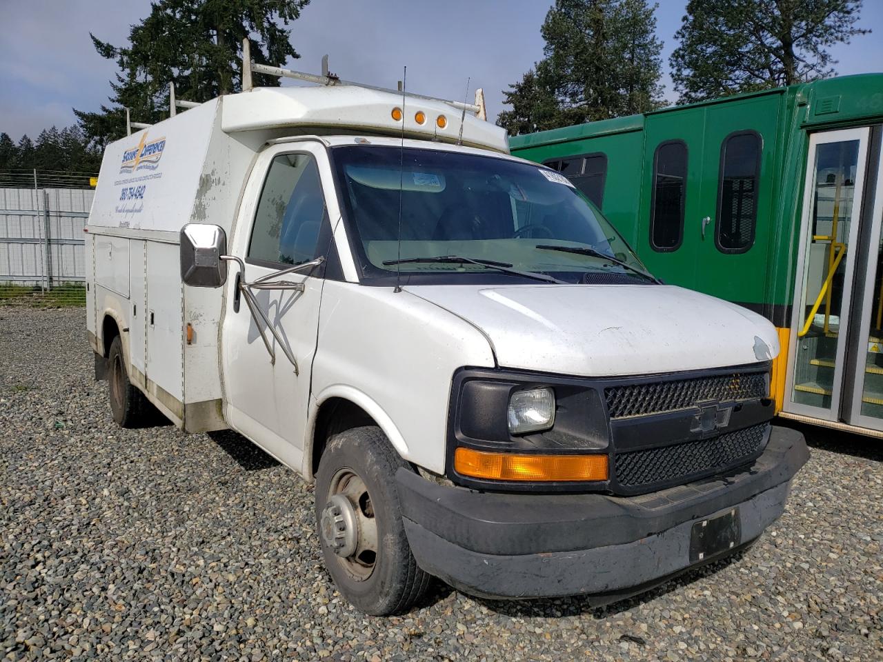 CHEVROLET EXPRESS G3 2004 with VIN 1GBJG31U541159796 - Photo from auction