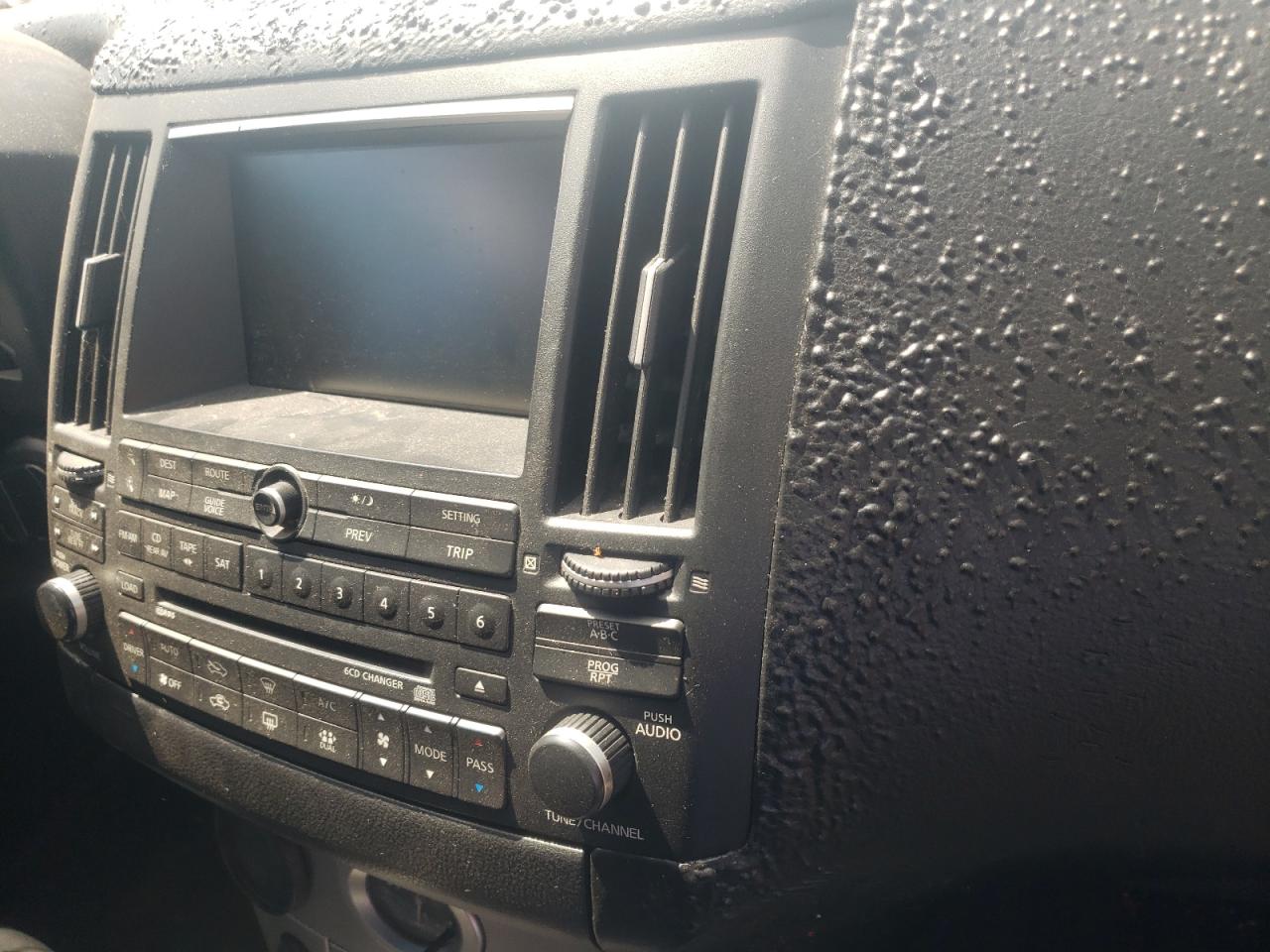 Photo 9 from auction – 2005 INFINITI FX35 with VIN JNRAS08W45X209067