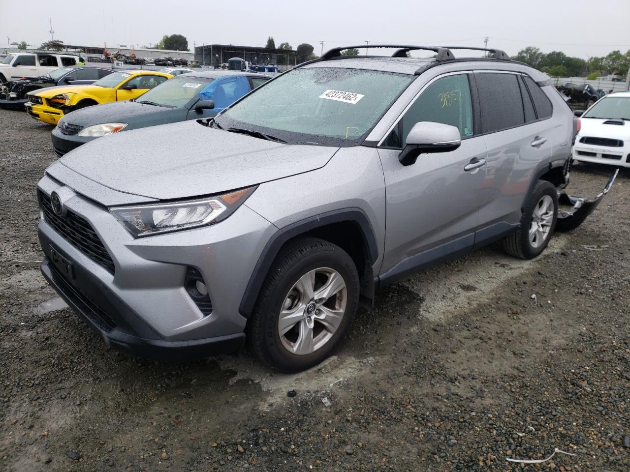 Photo 2 from auction – 2019 TOYOTA RAV4 XLE with VIN 2T3W1RFV5KC012773