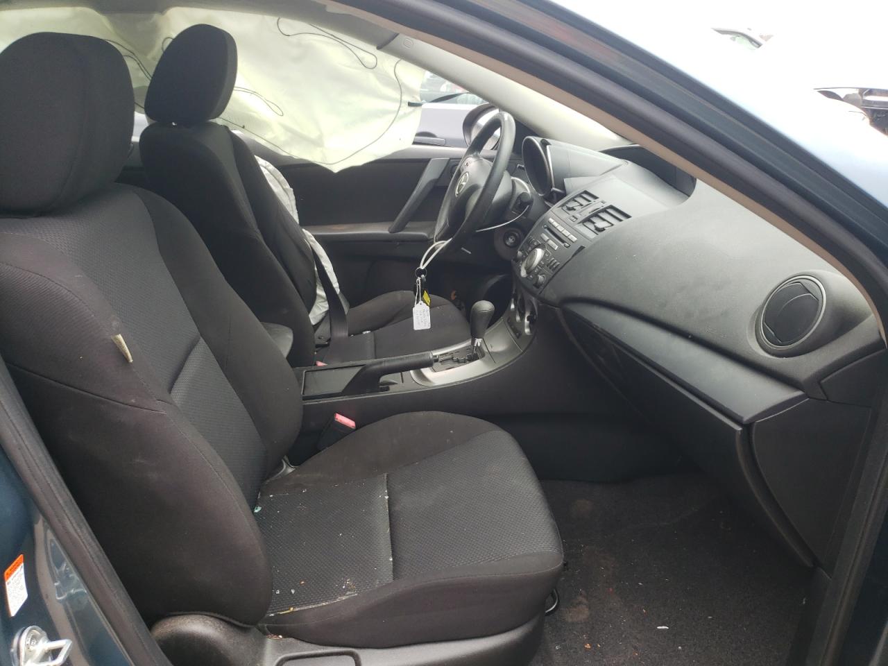 Photo 5 from auction – 2011 MAZDA 3 I with VIN JM1BL1UG1B1432168
