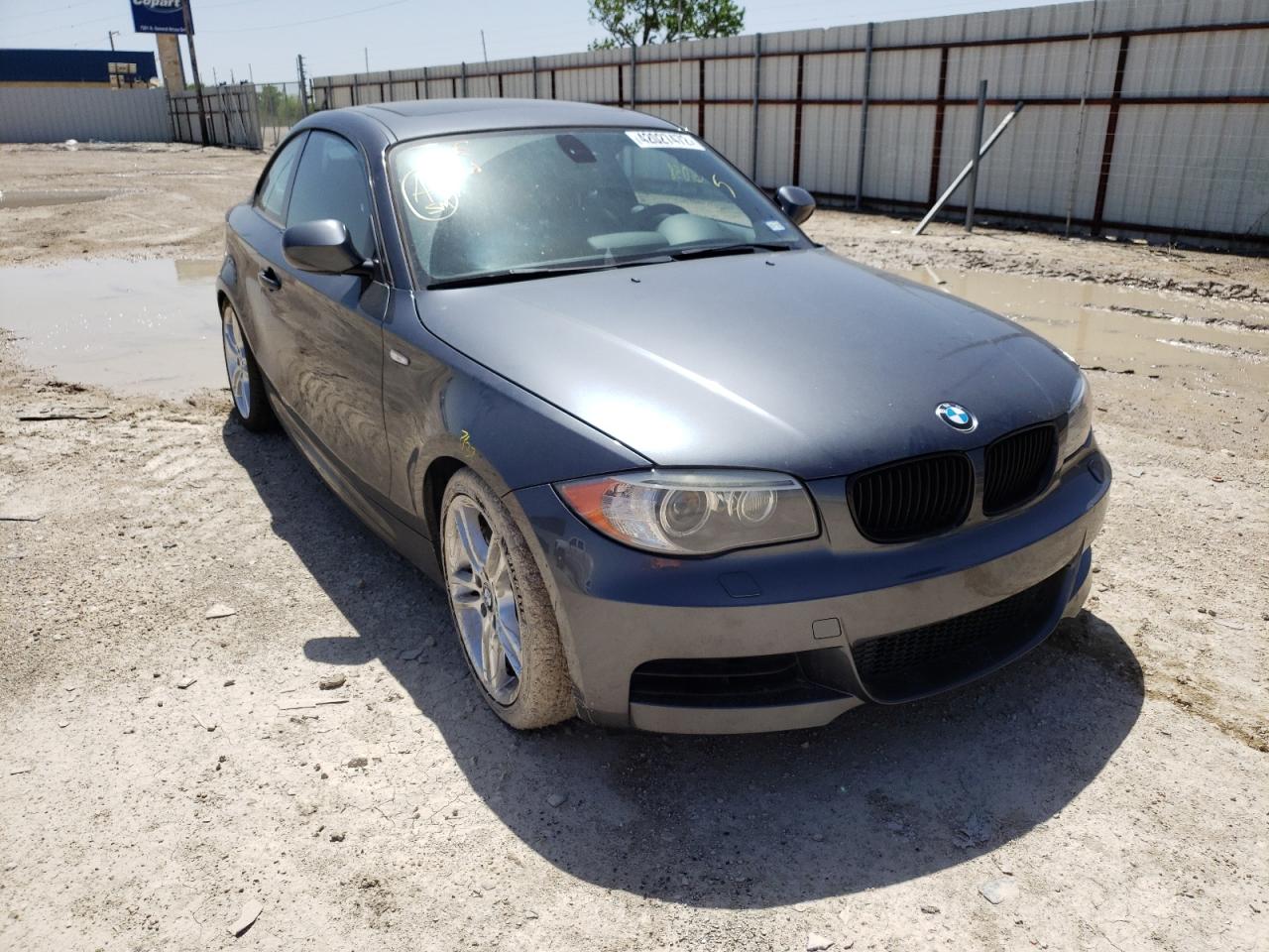 BMW 135 I 2013 z numerem VIN WBAUC9C55DVY60454 - Zdjęcie z aukcji