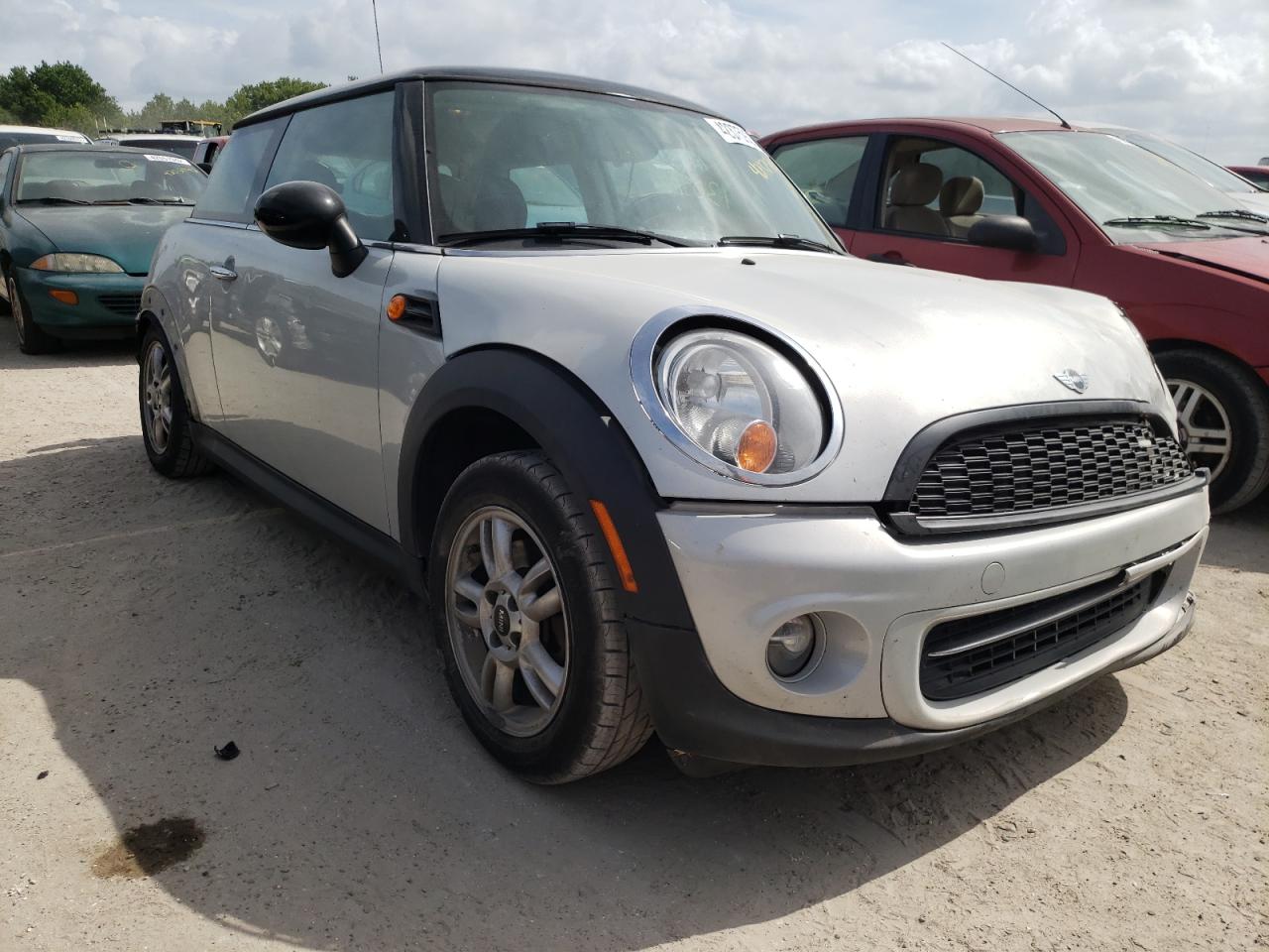 MINI COOPER 2013 with VIN WMWSU3C53DT374397 - Photo from auction