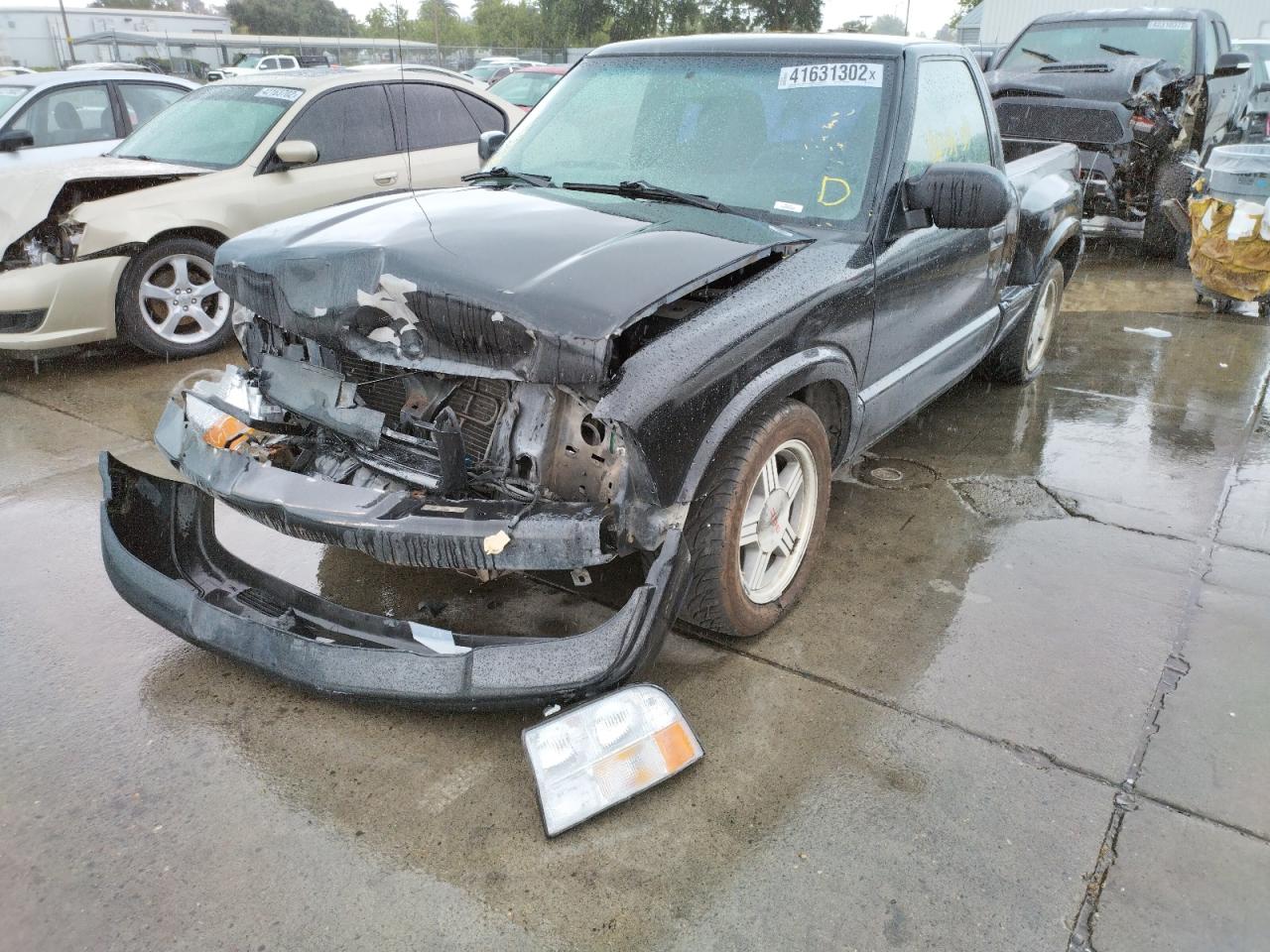 Photo 2 from auction – 2000 GMC SONOMA with VIN 1GTCS1448Y8107224
