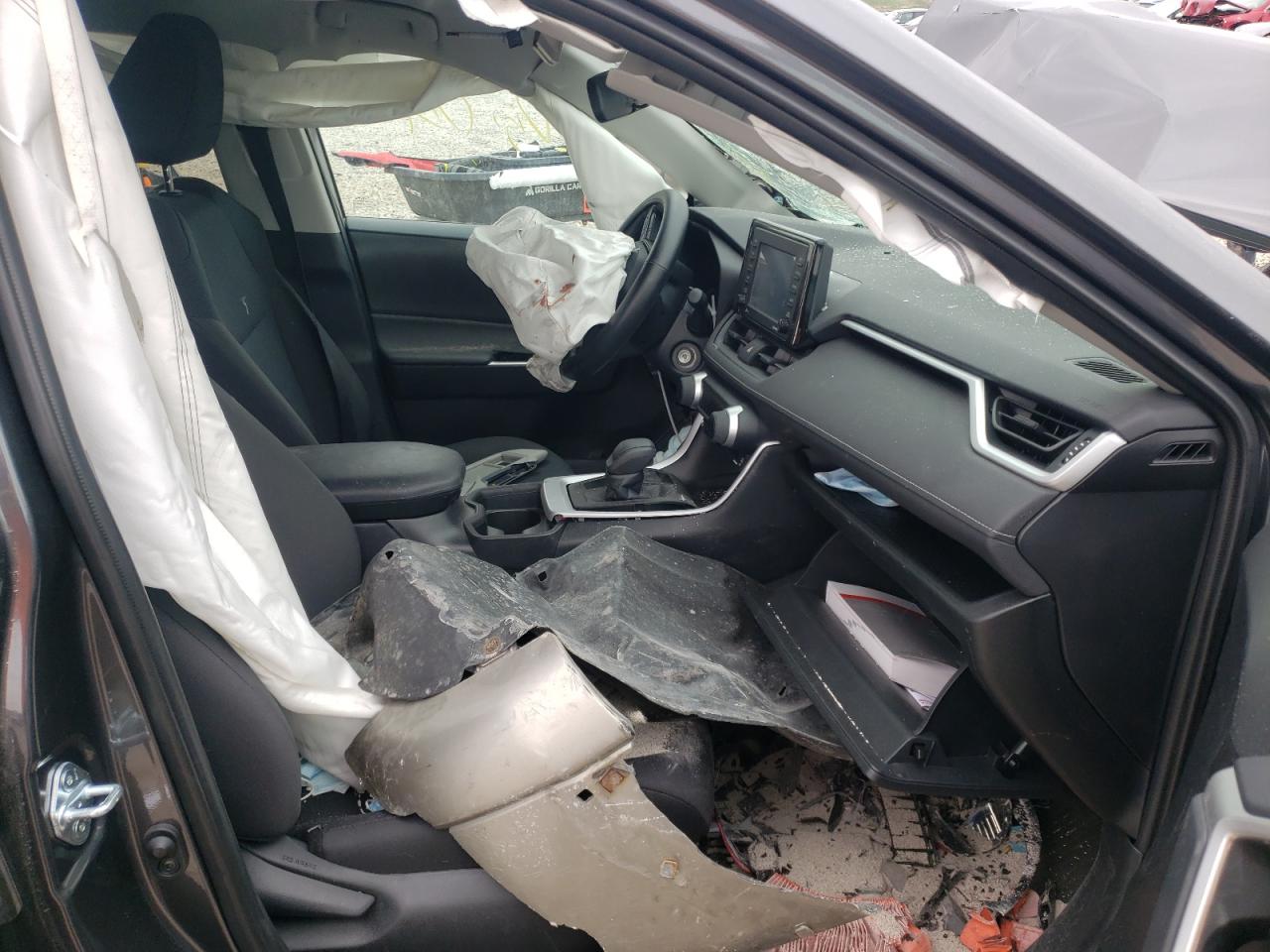Photo 5 from auction – 2021 TOYOTA RAV4 LE with VIN 2T3F1RFV3MC188823