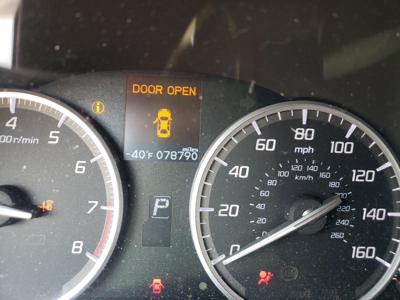 Photo 8 from auction – 2016 ACURA ILX BASE W with VIN 19UDE2F38GA023192