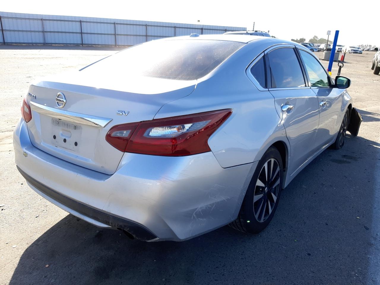 Photo 4 from auction – 2018 NISSAN ALTIMA 2.5 with VIN 1N4AL3AP7JC161024