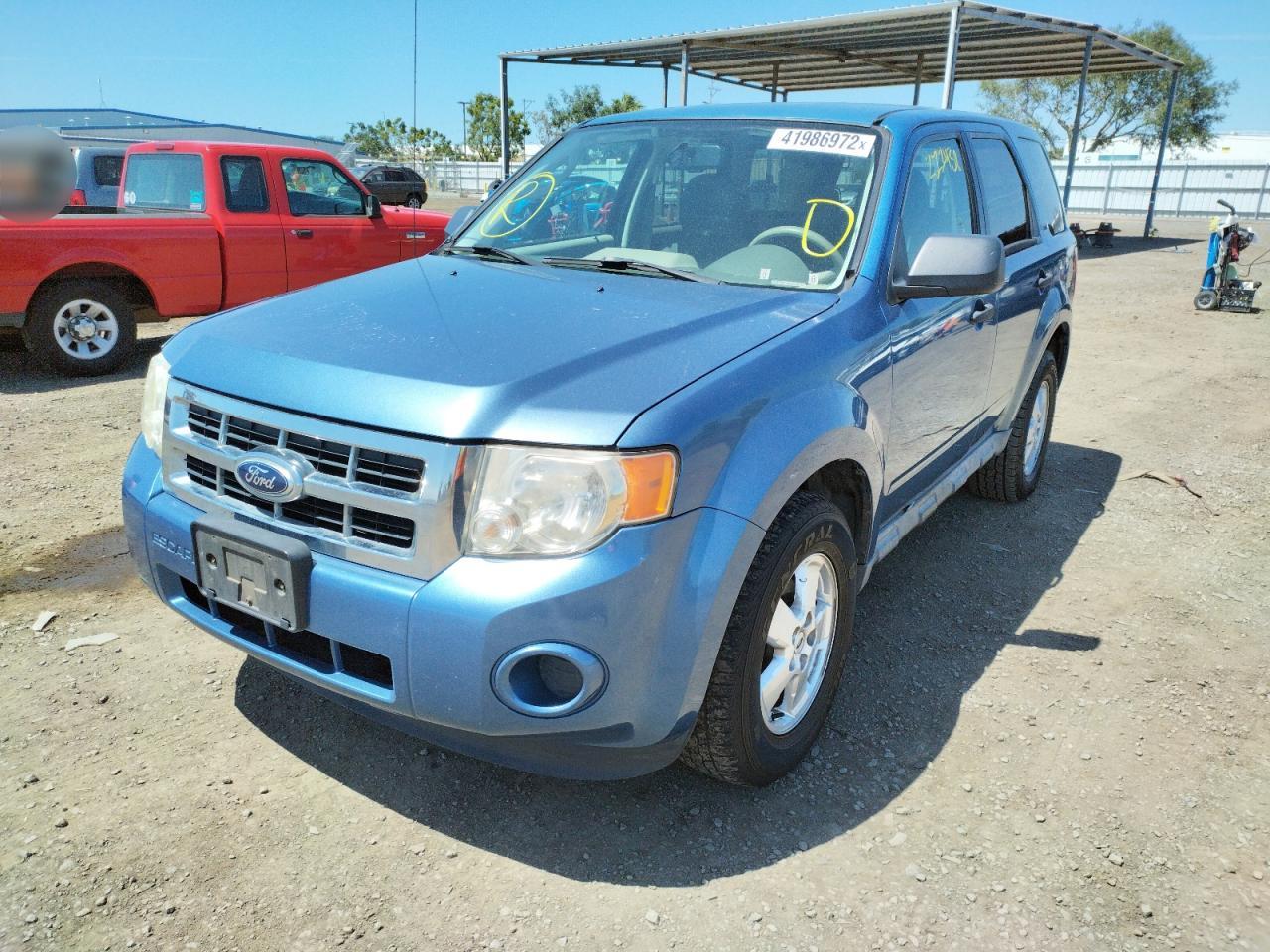 Photo 2 from auction – 2009 FORD ESCAPE with VIN 1FMCU92759KC39170