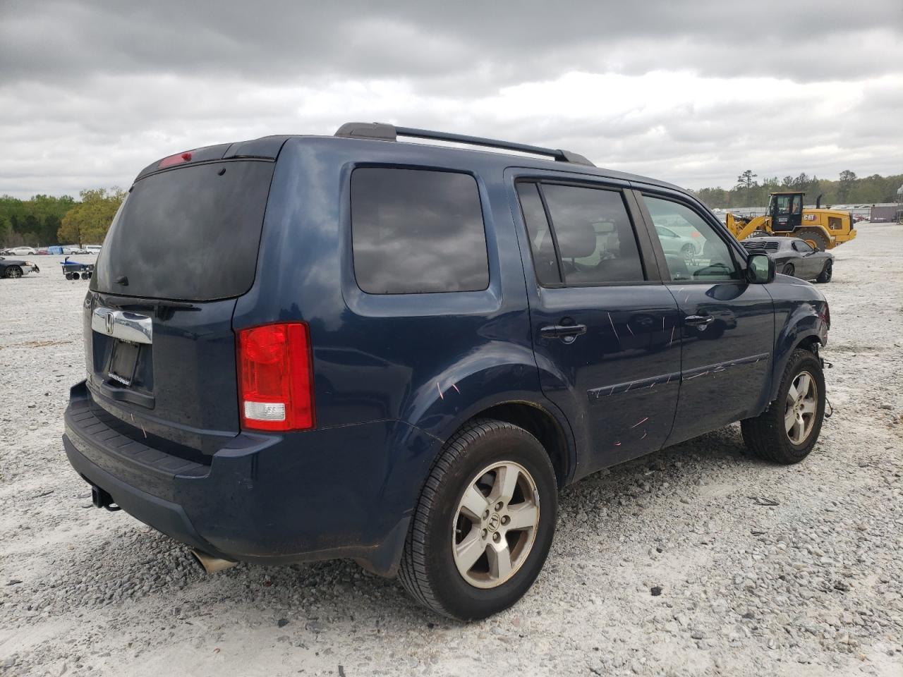 Photo 4 from auction – 2011 HONDA PILOT EXLN with VIN 5FNYF3H75BB002271