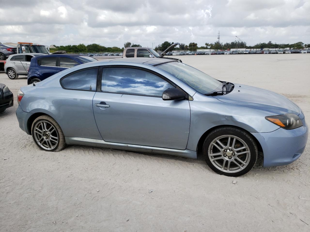 Photo 9 from auction – 2008 TOYOTA SCION TC with VIN JTKDE167X80238374