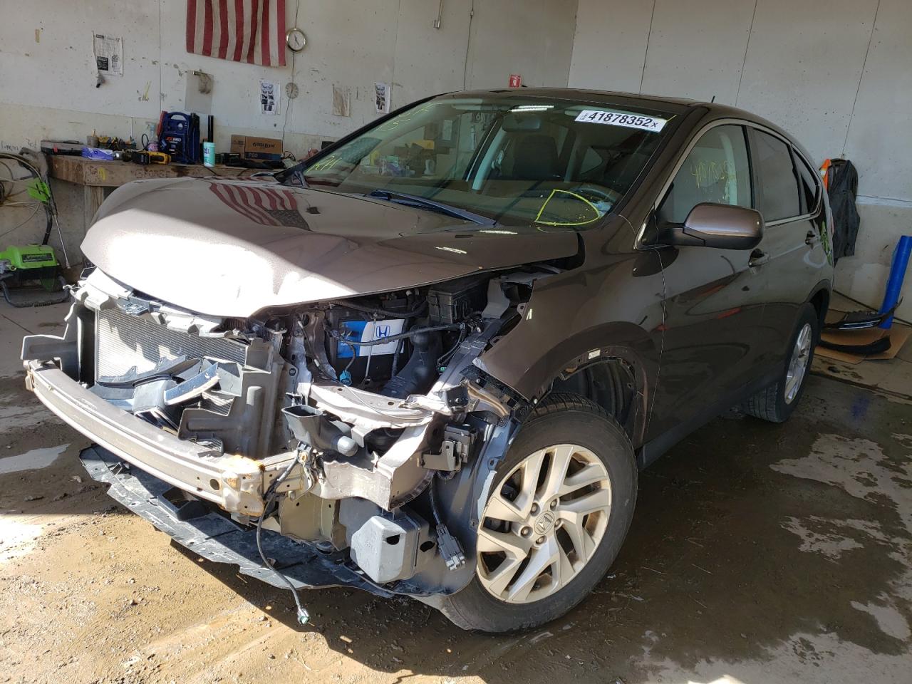 Photo 2 from auction – 2015 HONDA CR-V EX with VIN 2HKRM4H5XFH660402