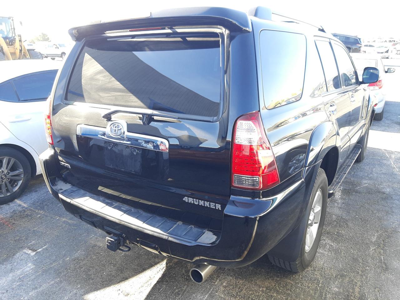 Photo 4 from auction – 2008 TOYOTA 4RUNNER SR with VIN JTEZU14RX8K020570
