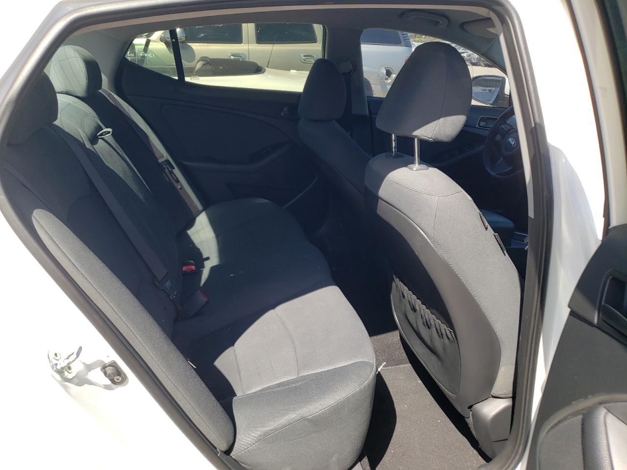 Photo 6 from auction – 2015 KIA OPTIMA LX with VIN KNAGM4A70F5654138