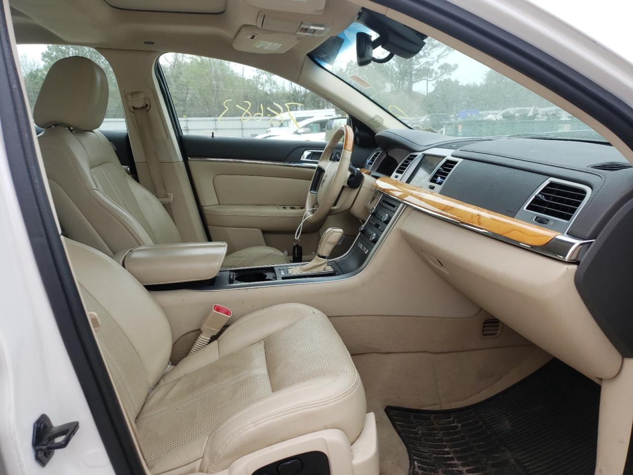 Photo 5 from auction – 2011 LINCOLN MKS with VIN 1LNHL9FT8BG606023