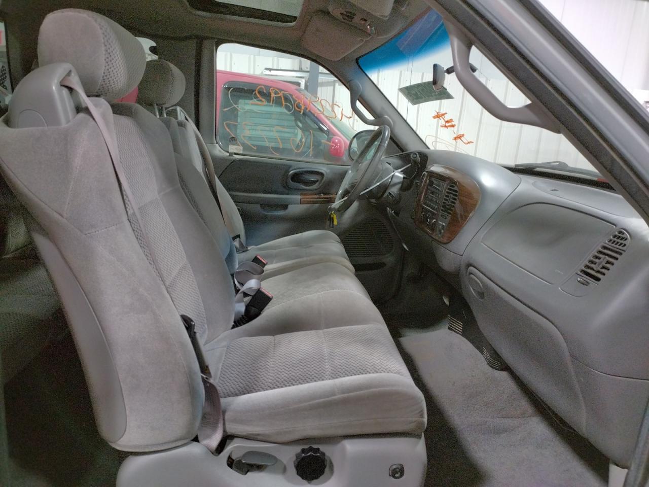 Zdjęcie 5 z aukcji – 2002 FORD F150 z VIN 1FTRX18L42NA93280