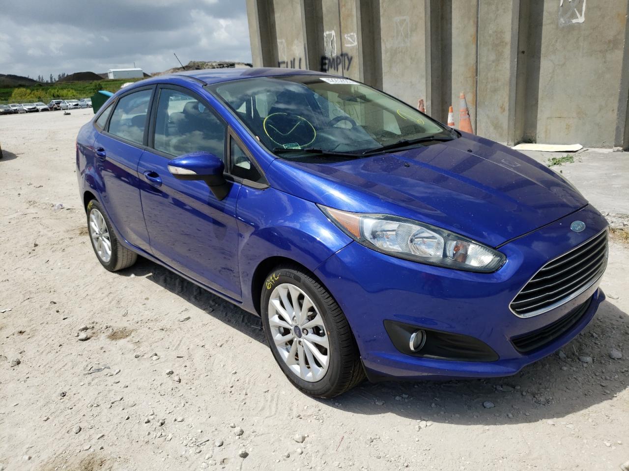 FORD FIESTA SE 2014 with VIN 3FADP4BJ2EM122864 - Photo from auction