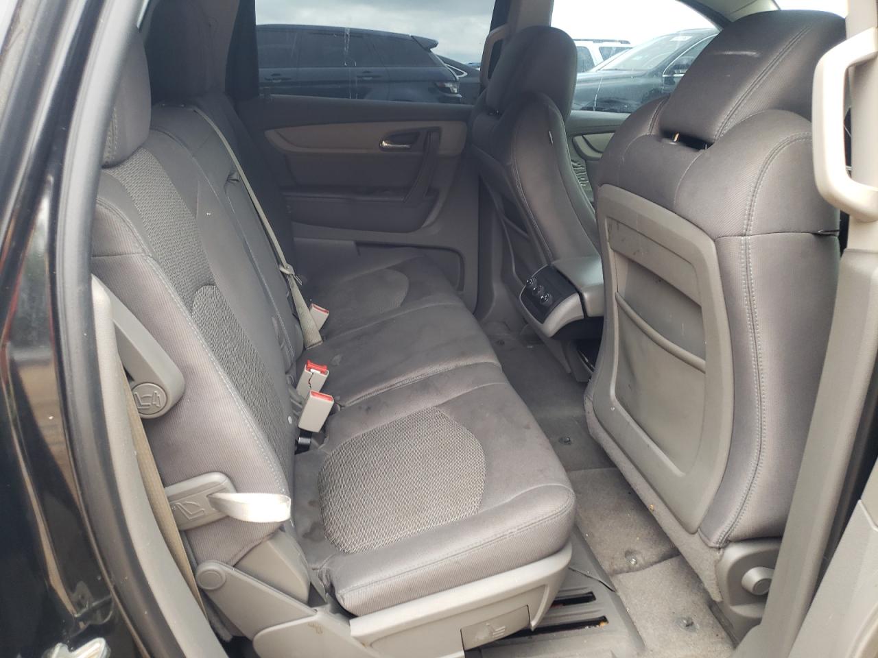 Photo 6 from auction – 2016 CHEVROLET TRAVERSE L with VIN 1GNKRGKD3GJ277857