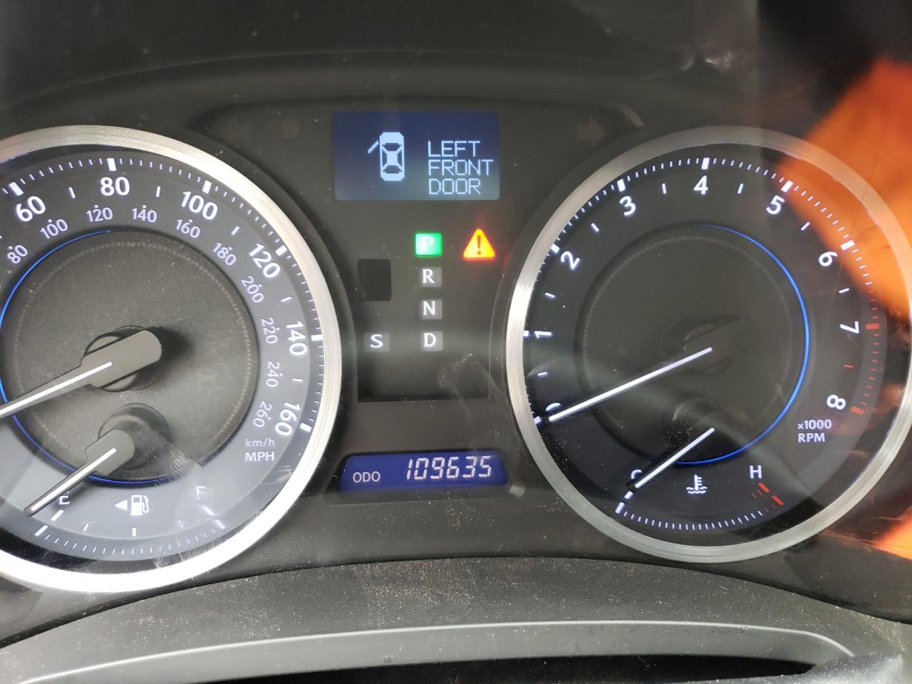 Photo 8 from auction – 2011 LEXUS IS 350 with VIN JTHCE5C22B5001776