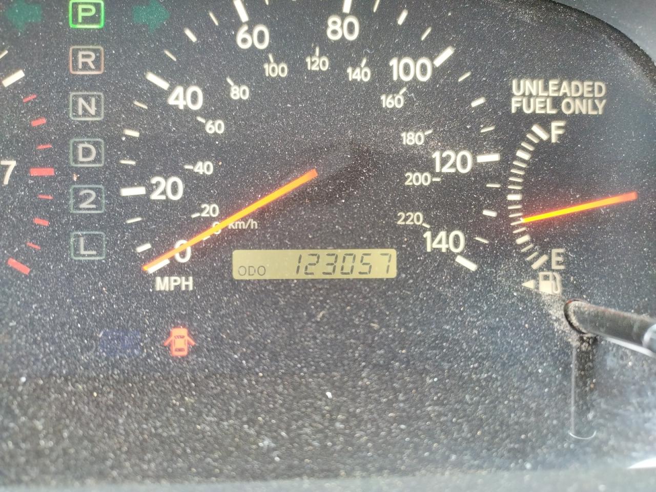 Photo 8 from auction – 2001 LEXUS ES 300 with VIN JT8BF28G010328975