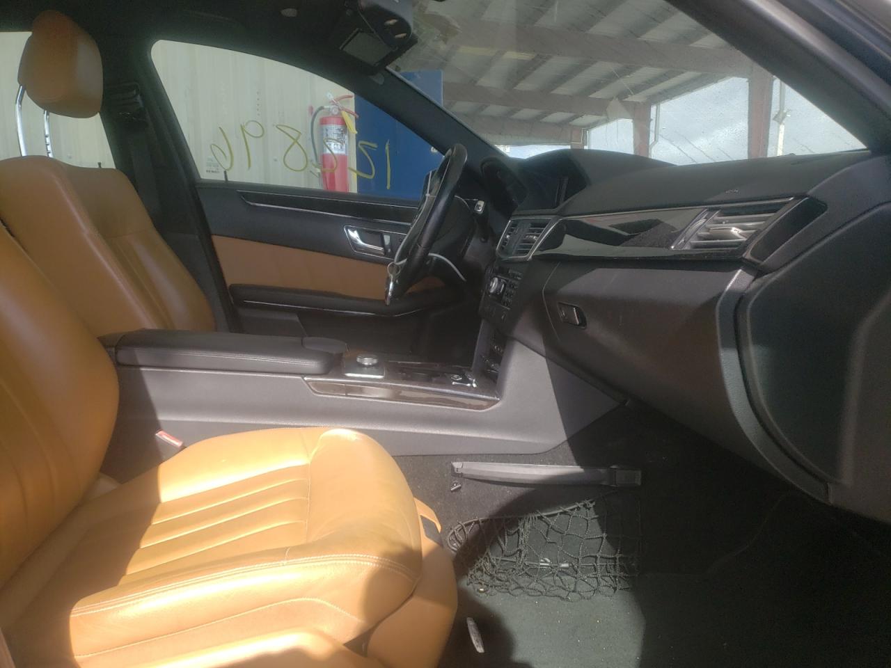 Photo 5 from auction – 2011 MERCEDES-BENZ E 350 4MAT with VIN WDDHF8HB1BA313101