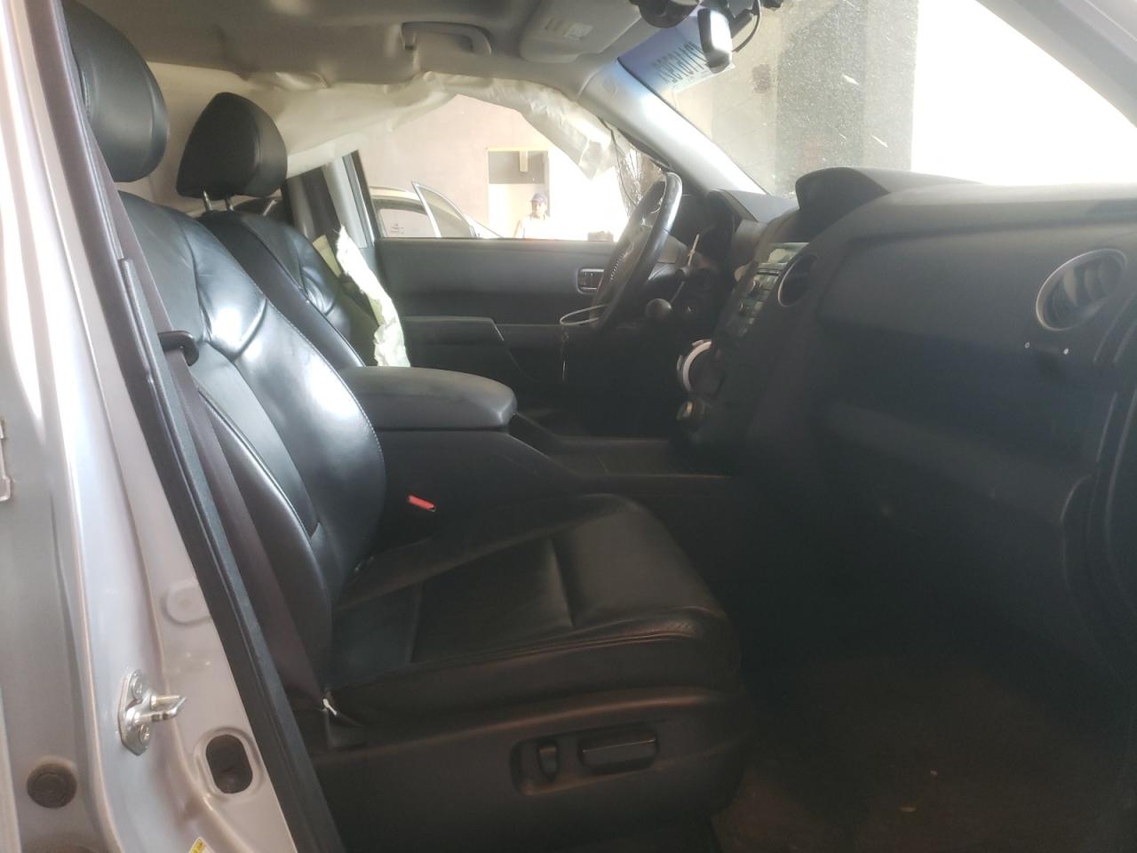 Photo 5 from auction – 2011 HONDA PILOT EXLN with VIN 5FNYF4H73BB086029