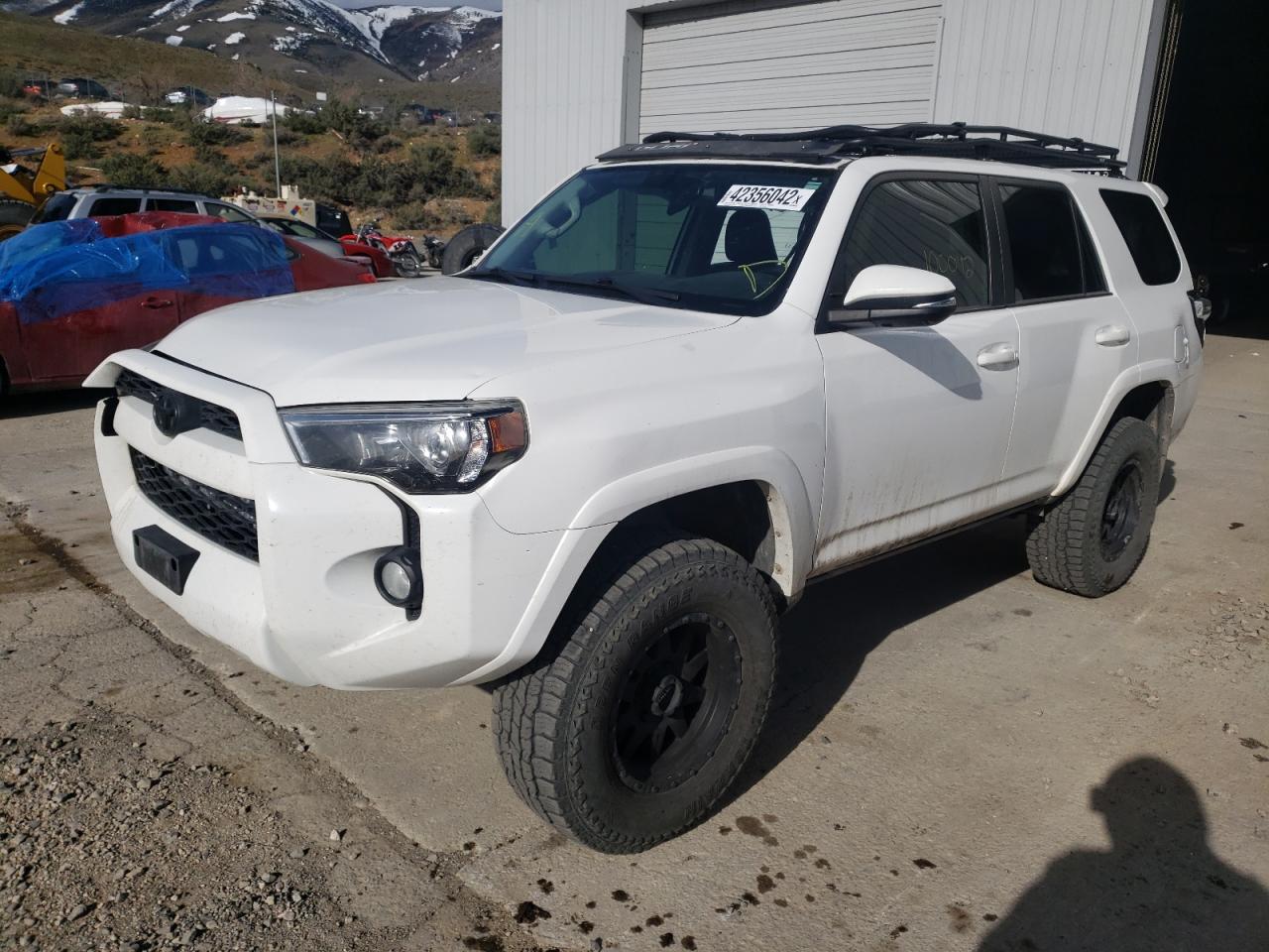 Photo 12 from auction – 2016 TOYOTA 4RUNNER SR with VIN JTEBU5JR0G5352785
