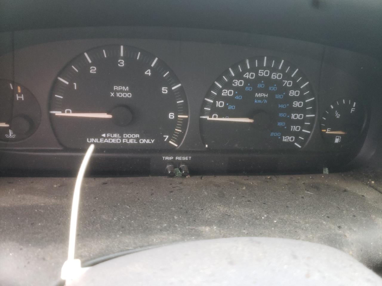 Photo 8 from auction – 1996 DODGE GRAND CARA with VIN 1B4GP44R6TB206097