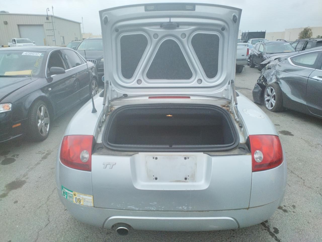 Photo 6 from auction – 2001 AUDI TT with VIN TRUTX28NX11027390
