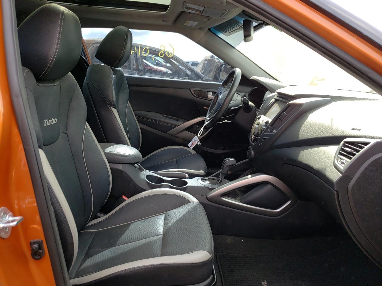 Photo 5 from auction – 2015 HYUNDAI VELOSTER T with VIN KMHTC6AE4FU237461