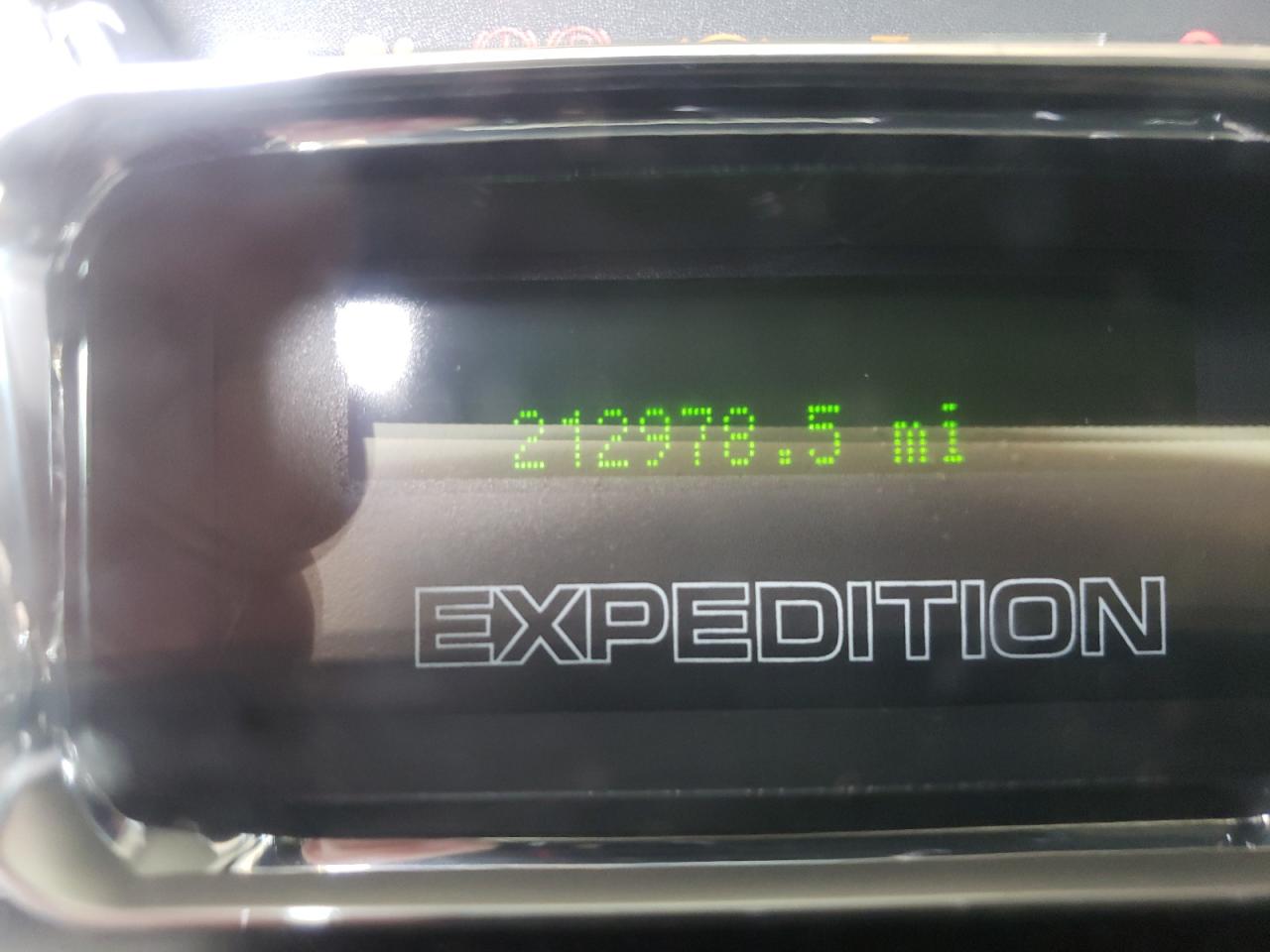 Photo 8 from auction – 2007 FORD EXPEDITION with VIN 1FMFU17527LA82355