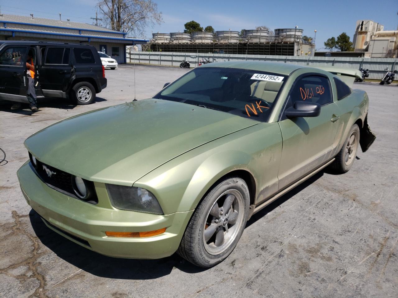 Photo 2 from auction – 2006 FORD MUSTANG with VIN 1ZVFT80N065156947