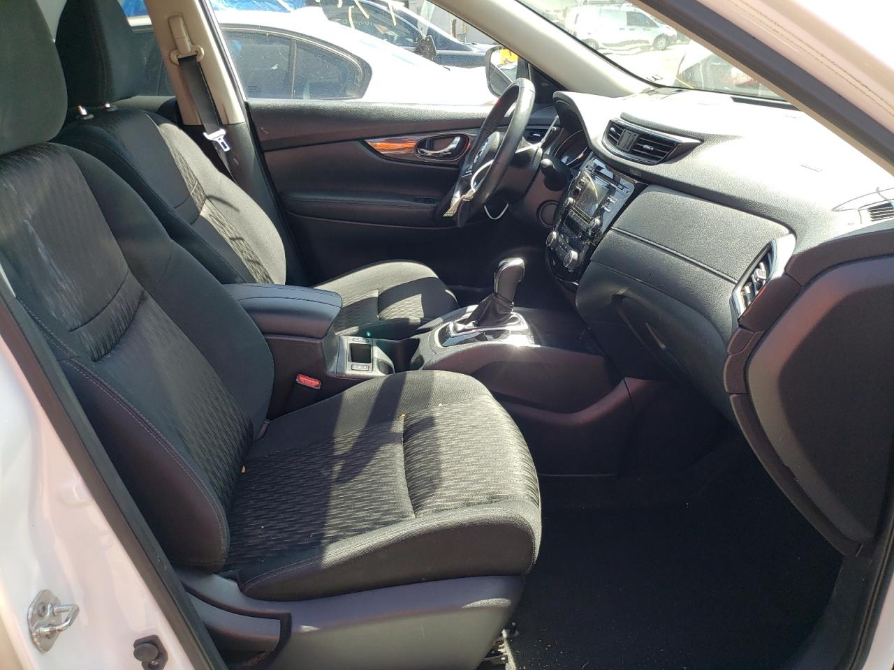 Photo 5 from auction – 2017 NISSAN ROGUE S with VIN KNMAT2MT7HP591426