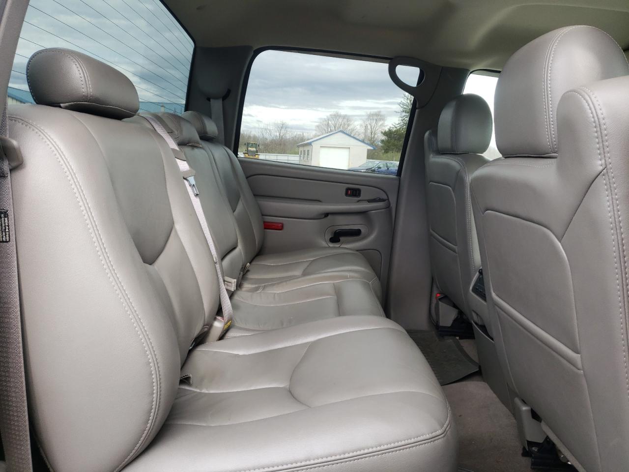 صورة رقم 6 من المزاد - 2004 CHEVROLET SILVERADO مع VIN 1GCHK23U74F220052