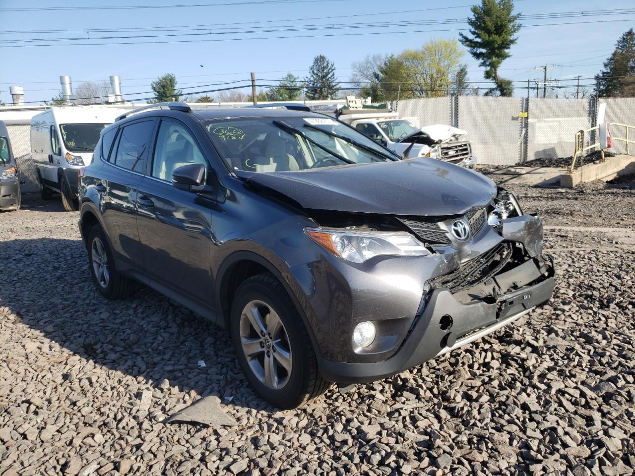 TOYOTA RAV4 XLE 2015 with VIN JTMRFREV2FD112640 - Photo from auction