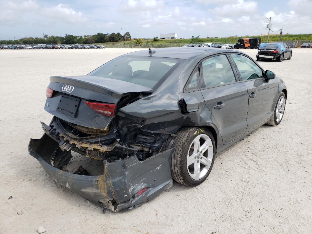 Photo 4 from auction – 2018 AUDI A3 PREMIUM with VIN WAUAUGFF1J1043509