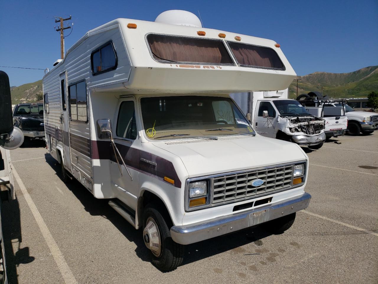 FORD ECONOLINE 1984 with VIN 1FDKE30L5EHA94015 - Photo from auction
