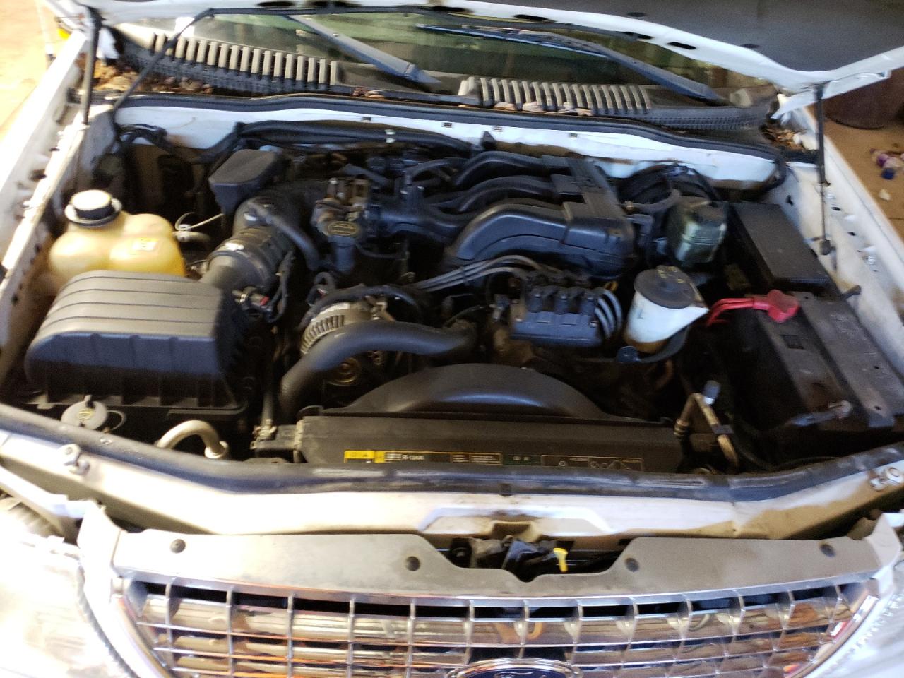 Photo 7 from auction – 2005 FORD EXPLORER X with VIN 1FMZU73E55ZA19590
