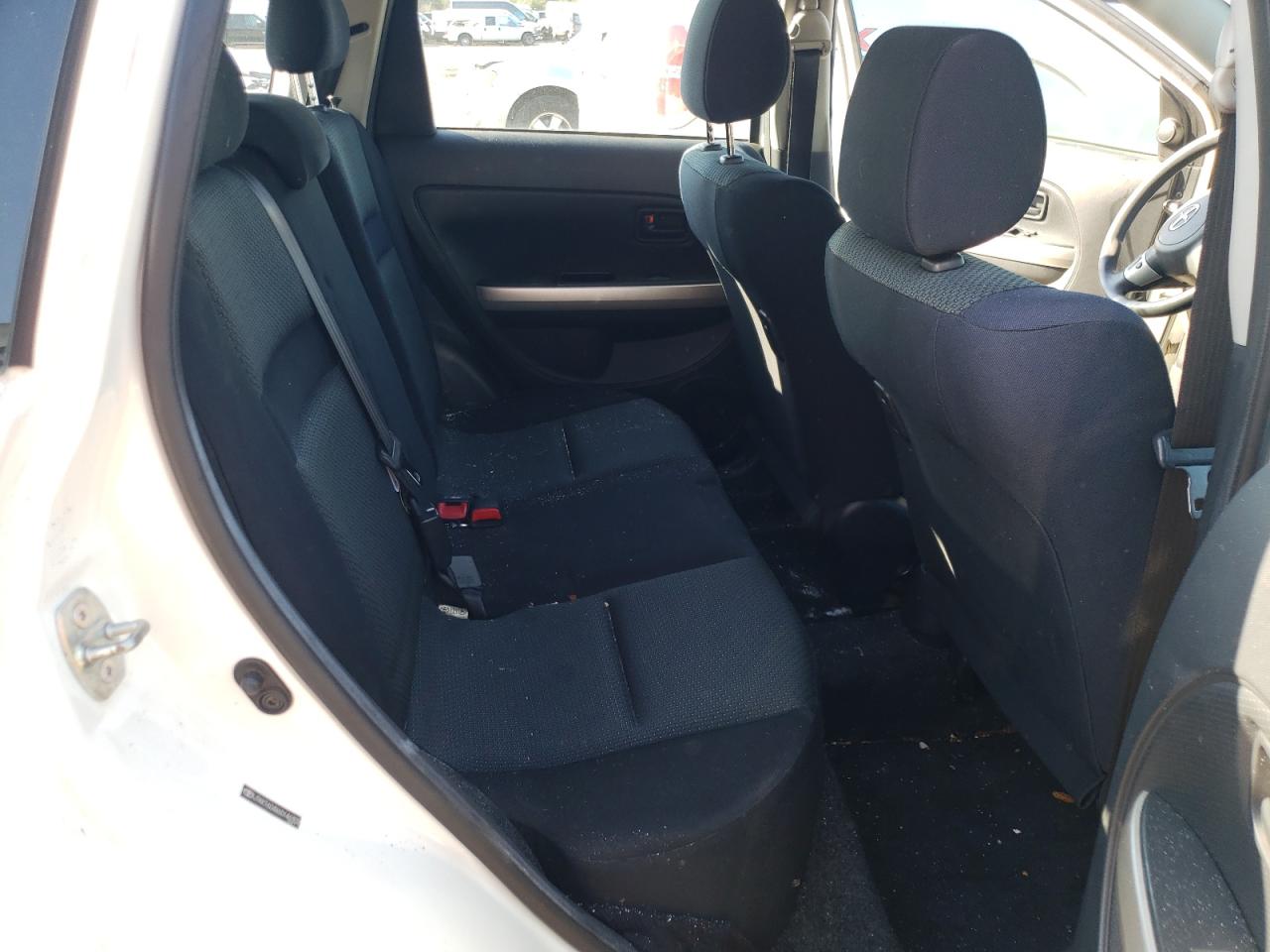 Photo 6 from auction – 2006 TOYOTA SCION XA with VIN JTKKT604X60146302