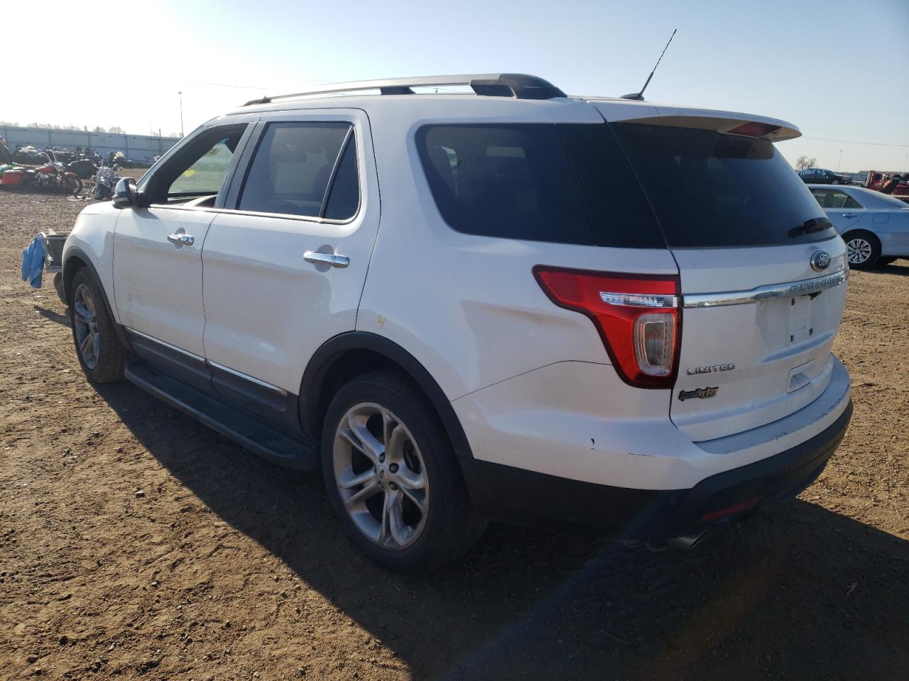 Photo 3 from auction – 2013 FORD EXPLORER L with VIN 1FM5K8F87DGA54514