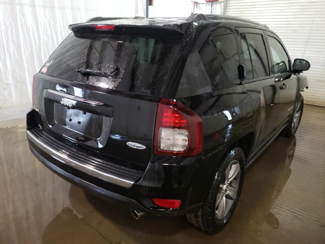 Photo 4 from auction – 2017 JEEP COMPASS LA with VIN 1C4NJDEB0HD109471