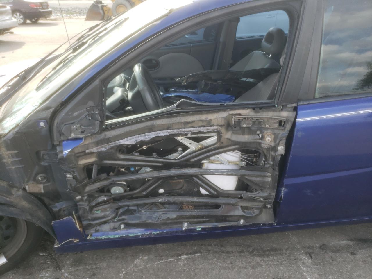 Photo 10 from auction – 2006 SATURN ION LEVEL with VIN 1G8AJ58F26Z207415
