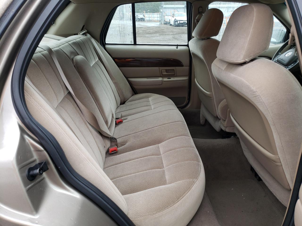 Photo 6 from auction – 2003 MERCURY GRAND MARQ with VIN 2MEFM74W43X627181