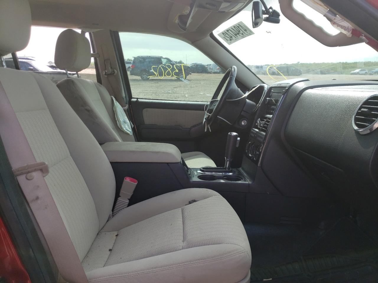 Photo 5 from auction – 2008 FORD EXPLORER S with VIN 1FMEU31868UB08008