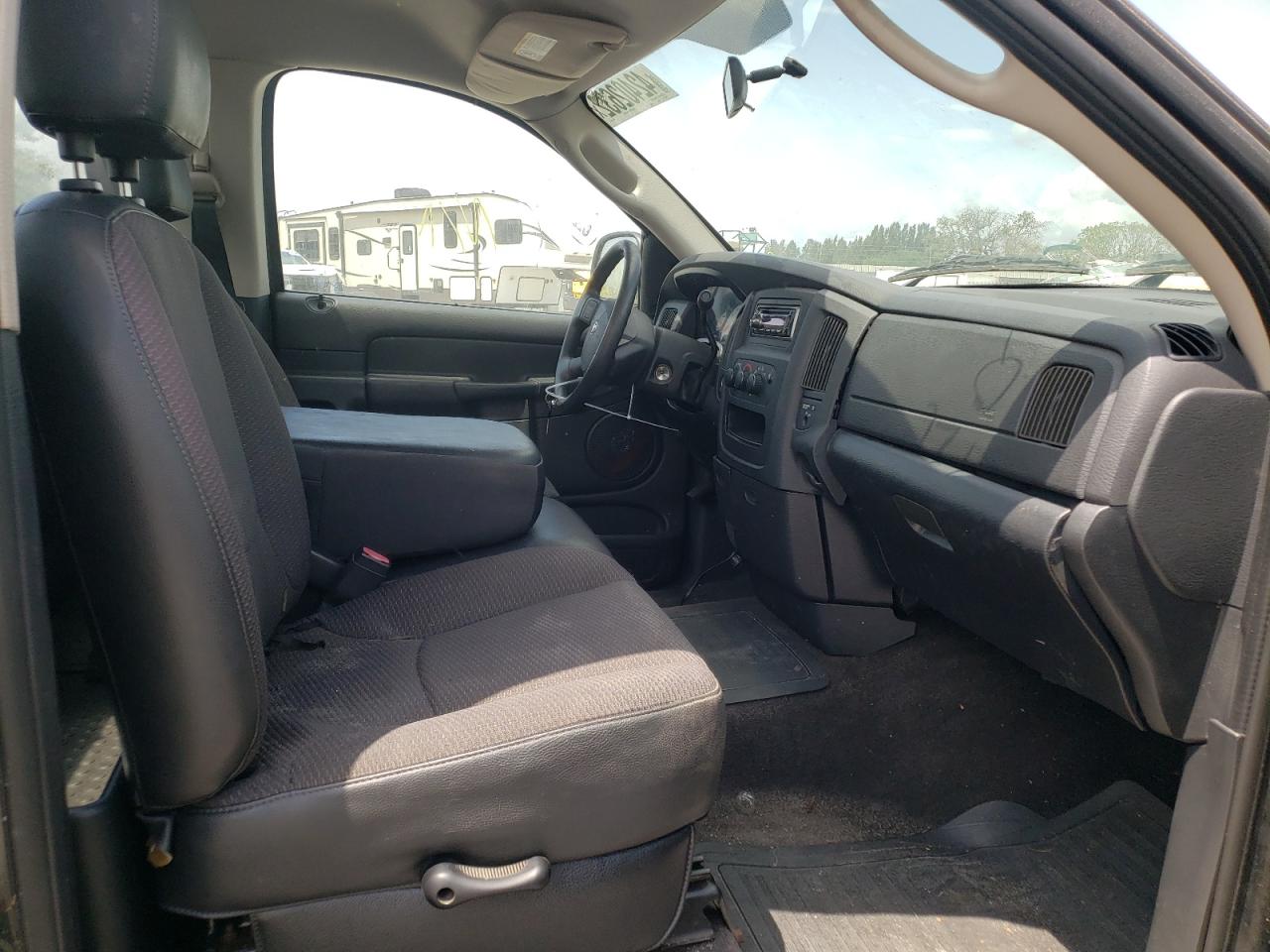 Photo 5 from auction – 2005 DODGE RAM 1500 S with VIN 1D7HA16K95J621873