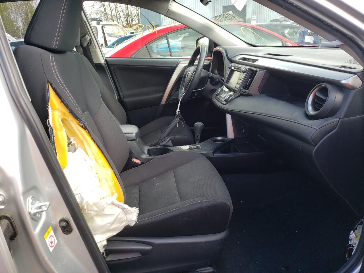Photo 5 from auction – 2013 TOYOTA RAV4 XLE with VIN JTMRFREV8D5003347