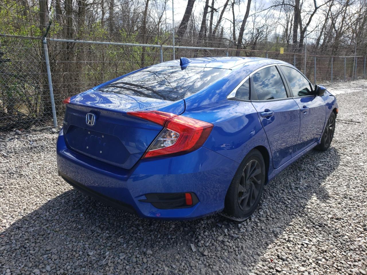 Photo 4 from auction – 2017 HONDA CIVIC EX with VIN 19XFC2F77HE027281