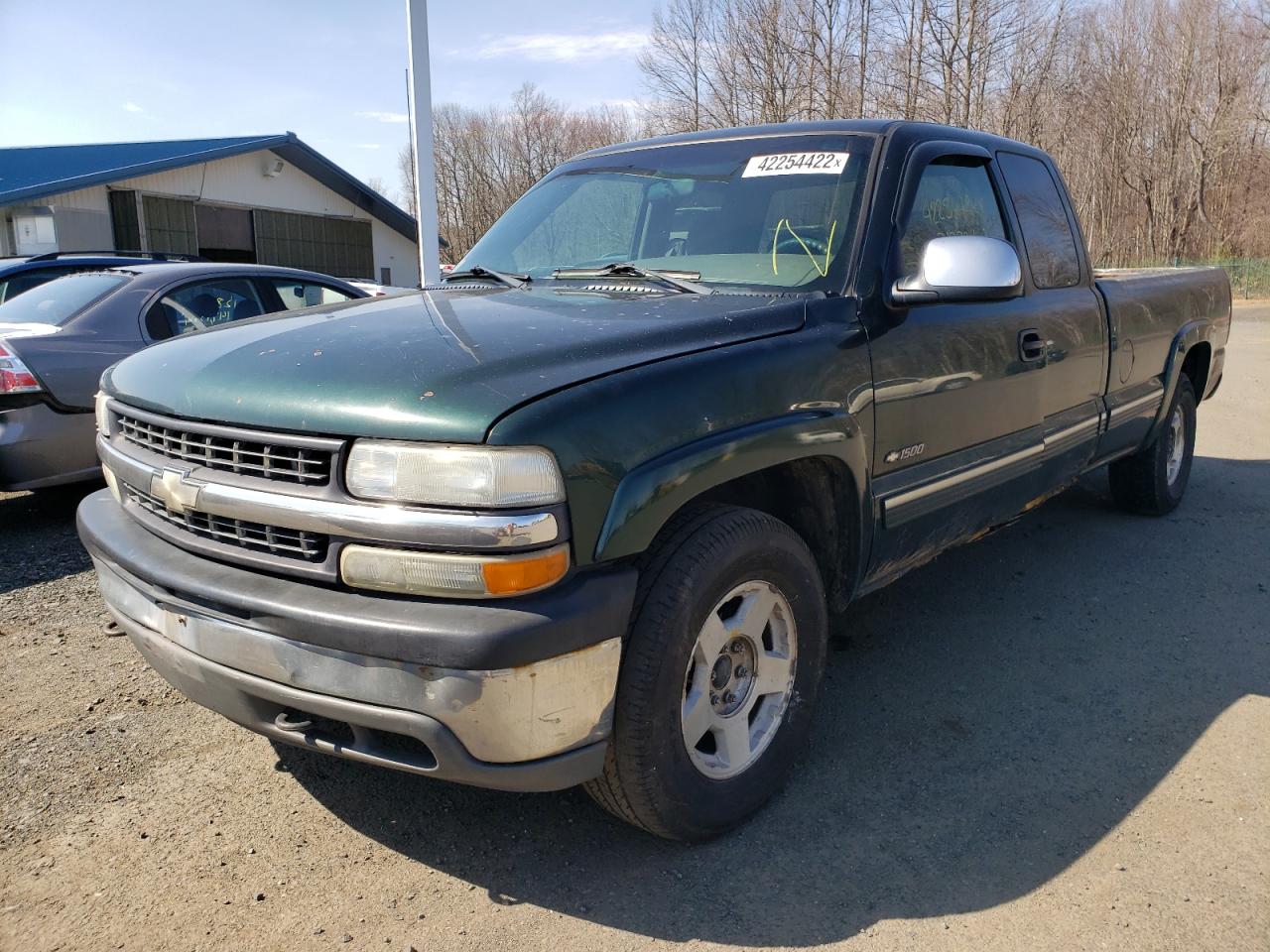 Photo 2 from auction – 2001 CHEVROLET SILVERADO with VIN 1GCEK19T51E308563