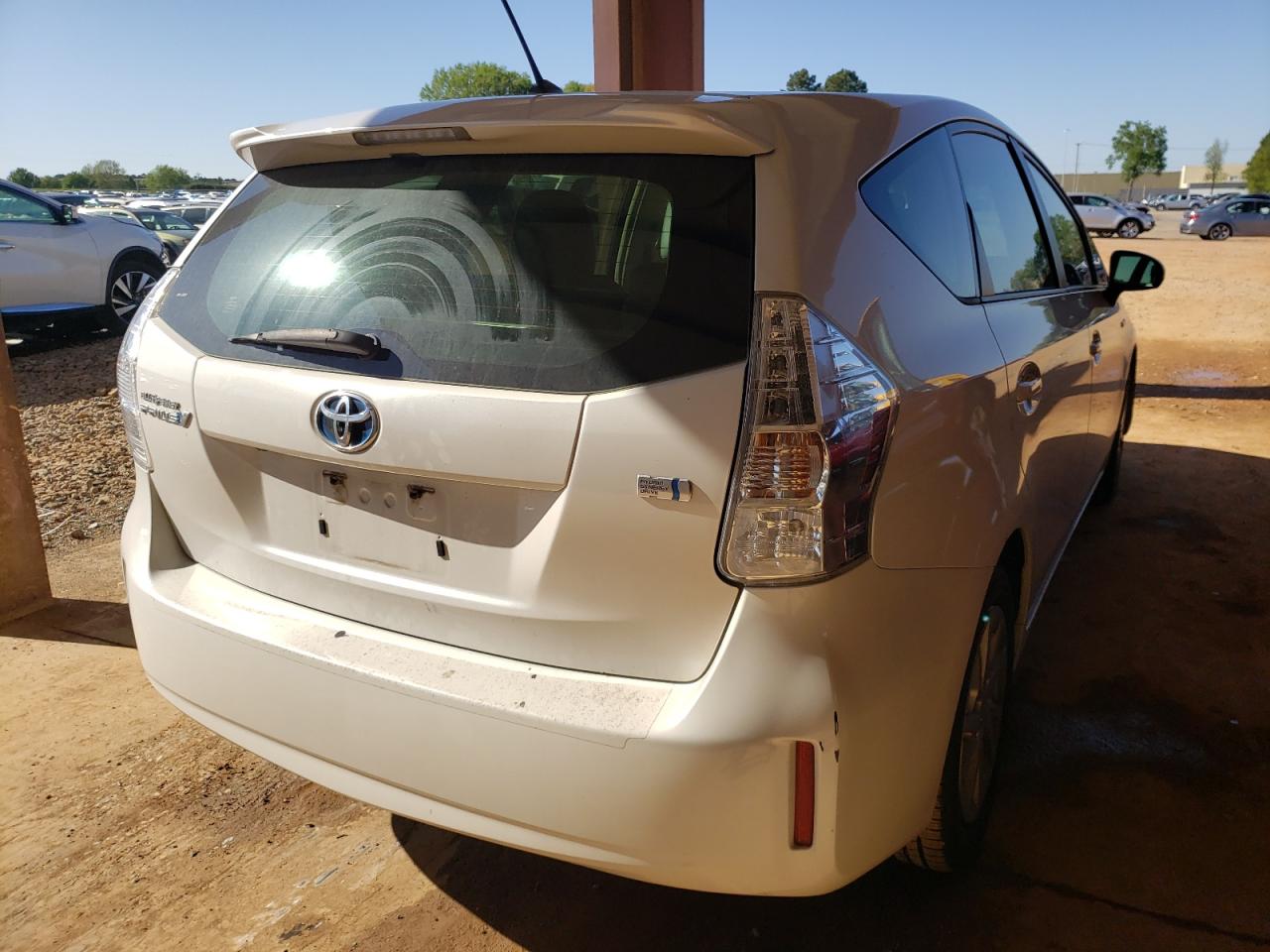 Photo 4 from auction – 2013 TOYOTA PRIUS V with VIN JTDZN3EU2D3260877