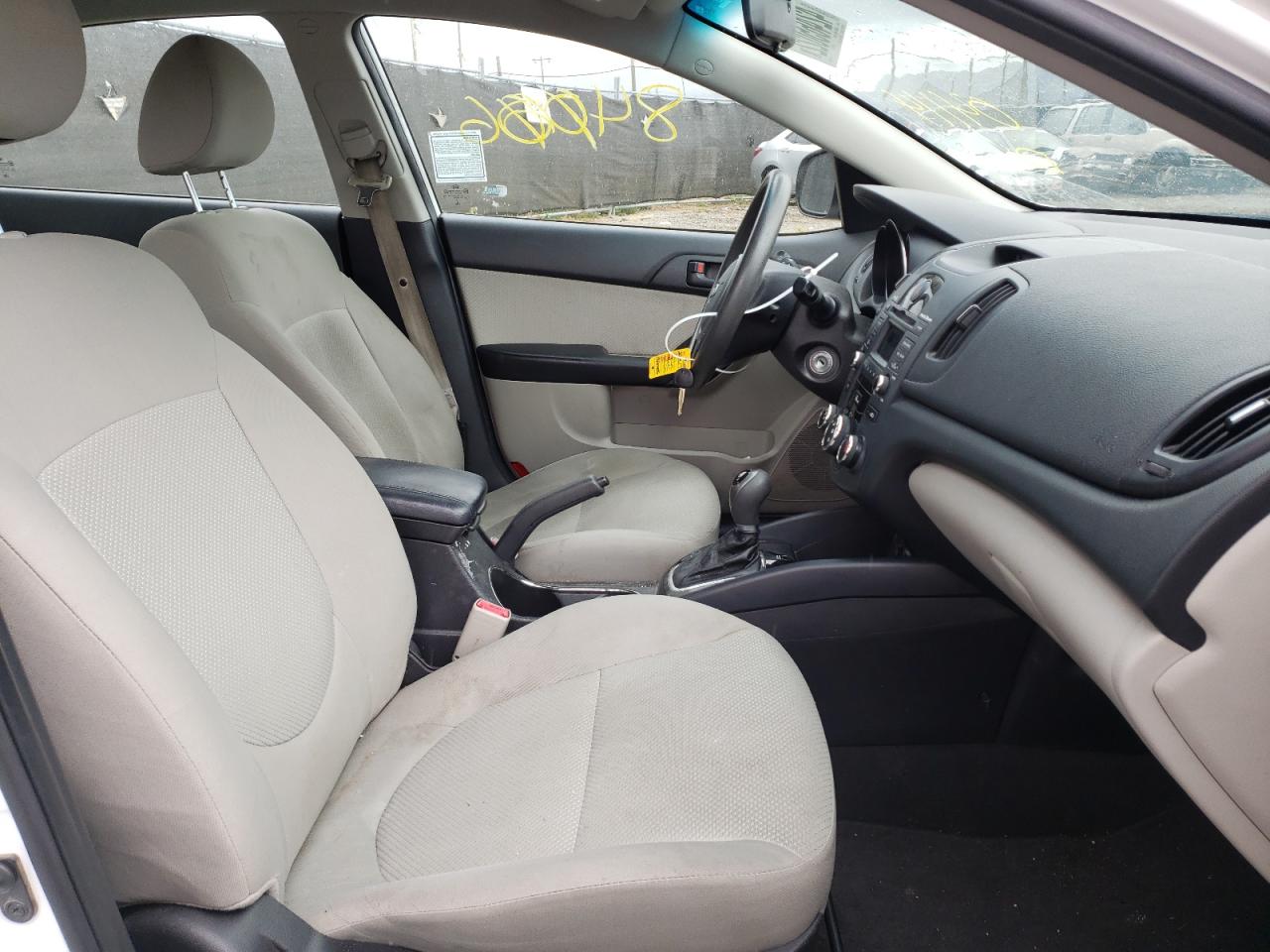 Photo 5 from auction – 2011 KIA FORTE EX with VIN KNAFU4A26B5448557