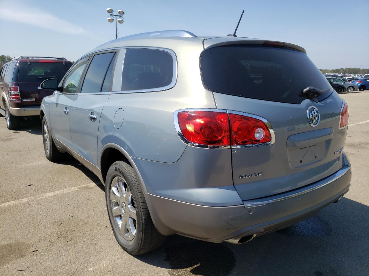 Photo 3 from auction – 2008 BUICK ENCLAVE CX with VIN 5GAER237X8J101876