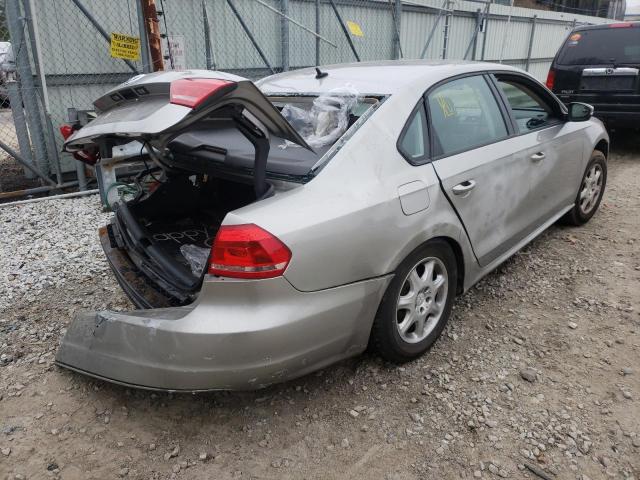 Photo 4 from auction – 2013 VOLKSWAGEN PASSAT S with VIN 1VWAP7A38DC000704